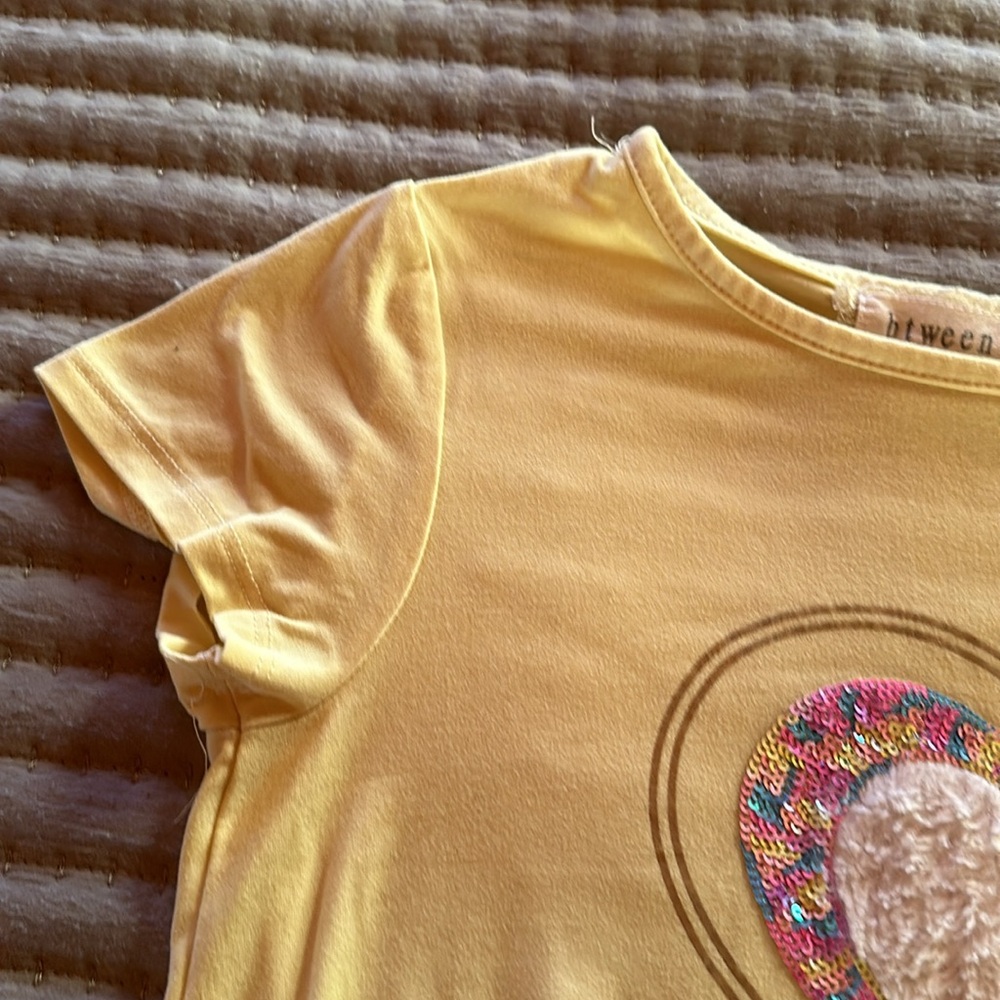 Btween girls size 10 short sleeve shirt. Cute sparkly heart on front - Picture 3 of 8